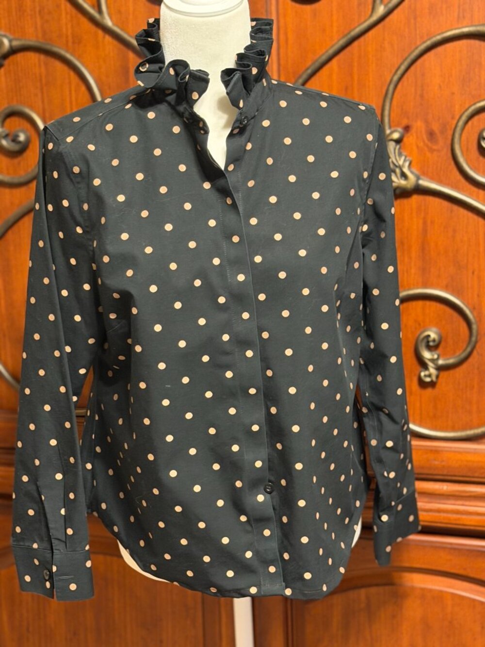 Chico's Upcycled w/ ruffle collar /  W  8/10